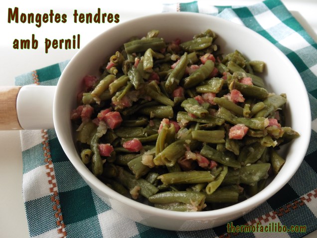 Mongetes tendres amb pernil