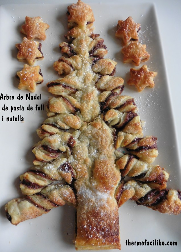 Arbre de Nadal de pasta de full farcit amb nutella (1)