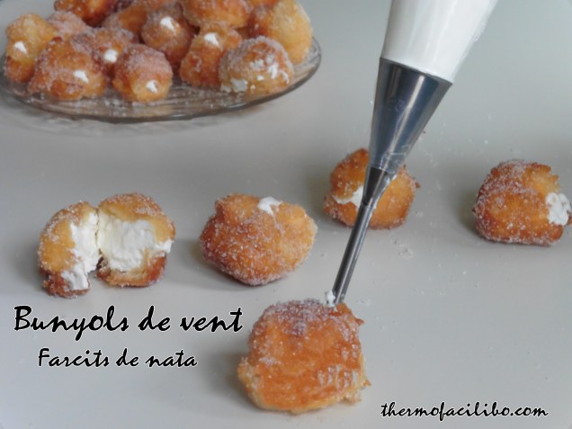 Bunyols de vent farcits de nata