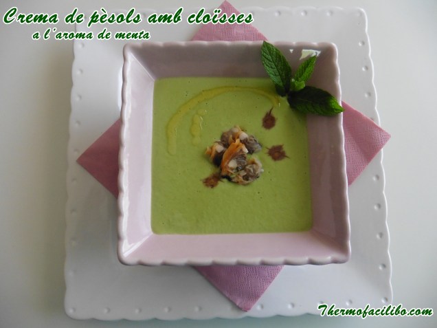 Crema de pèsols amb cloïsses a l'aroma de menta