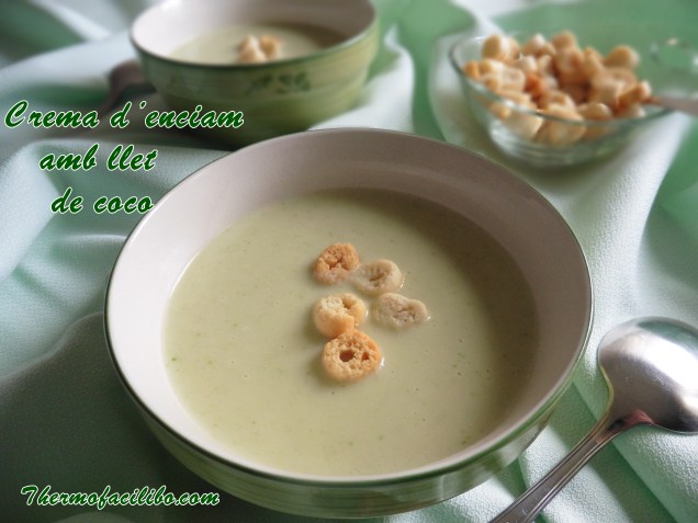 Crema d'enciam amb llet de coco..