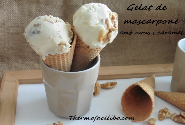 Gelat de mascarpone amb nous i caramel.3