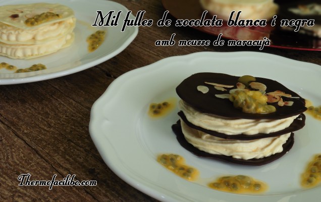mil-fulles-de-xocolata-blanca-i-negra-amb-mousse-de-maracuja-2