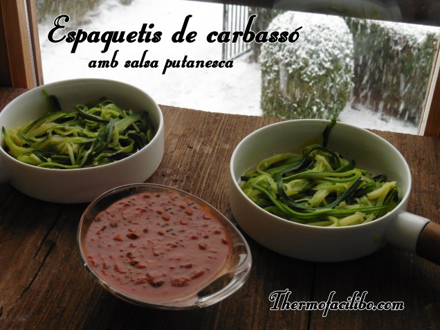 espaguetis-de-carbasso-amb-salsa-putanesca-1