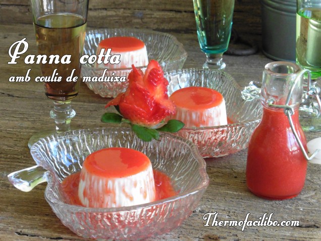 panna-cotta-amb-coulis-de-maduixa