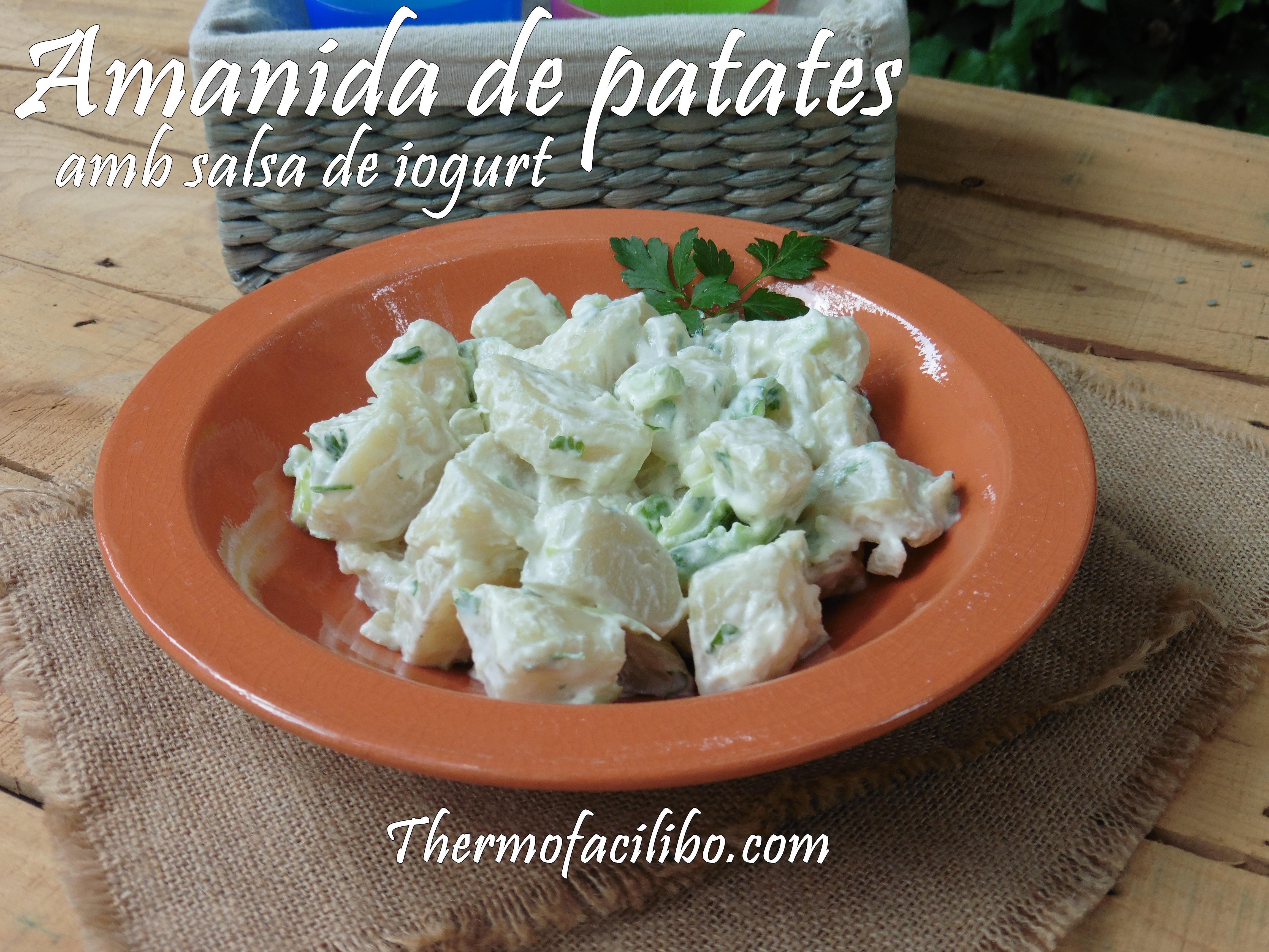 Amanida de patates amb salsa de iogurt