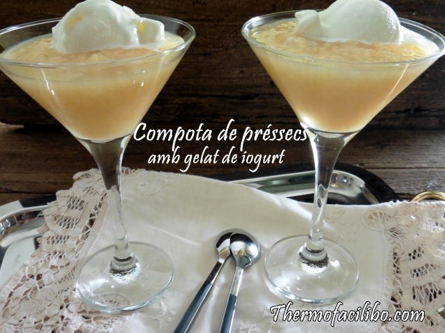 Compota de préssecs amb gelat de iogurt
