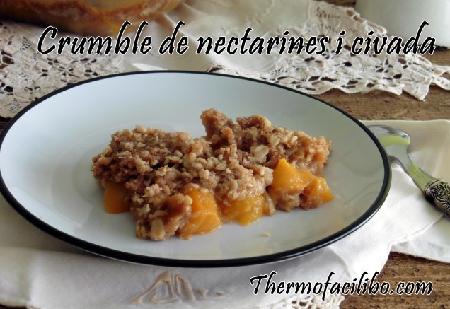 Crumble de nectarines i civada