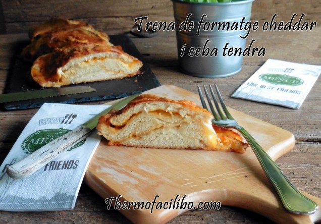 Trena de formatge cheddar i ceba tendra