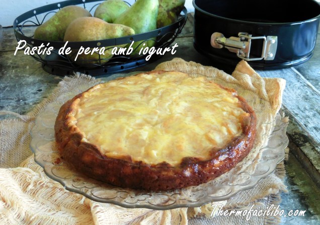 Pastís de pera amb iogurt