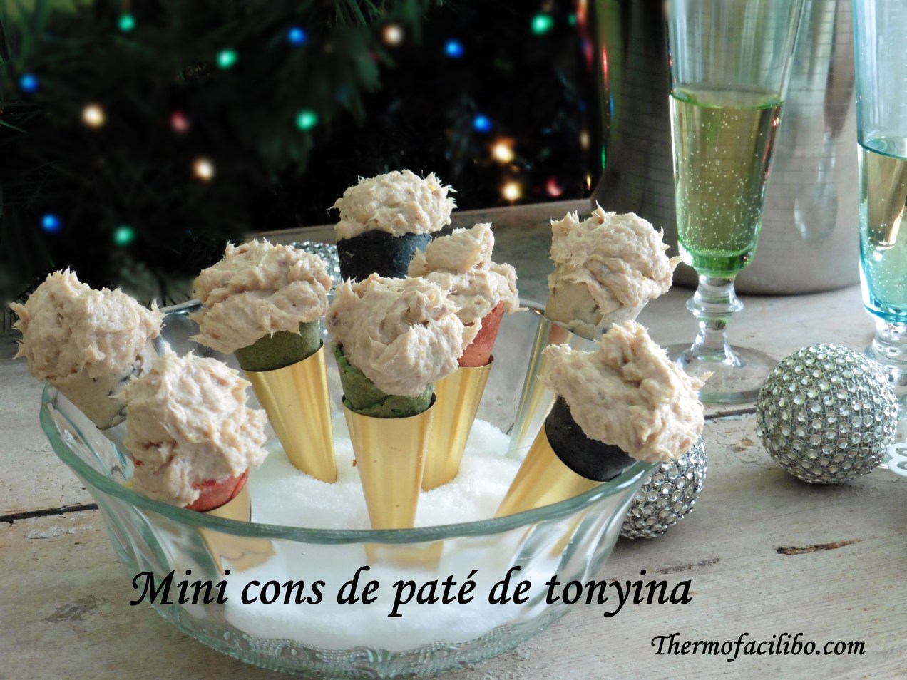 Mini cons de paté de tonyina