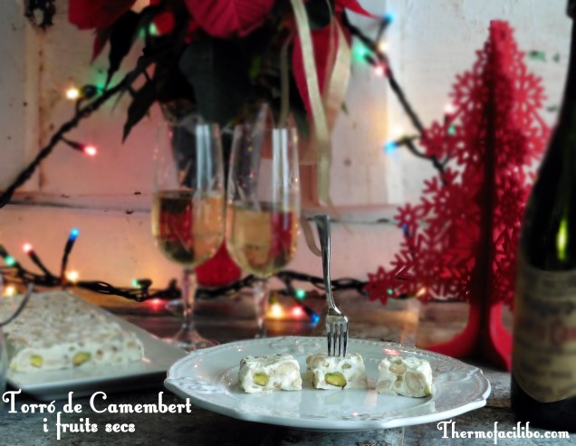 Torró de Camembert i fruits secs