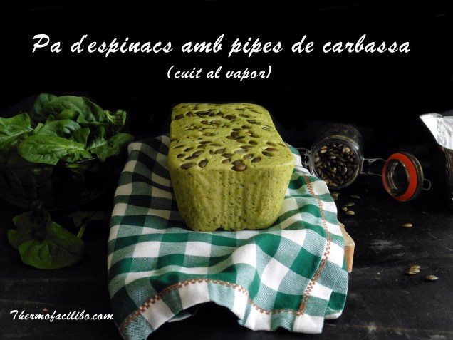 Pa d'espinacs amb pipes