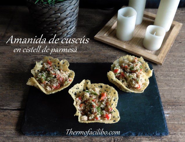 Amanida de cuscús en cistell de parmesà