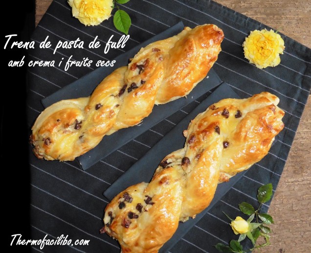 Trena de pasta de full amb crema i fruits secs.4