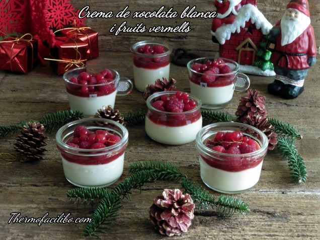 Crema de xocolata blanca i fruits vermells