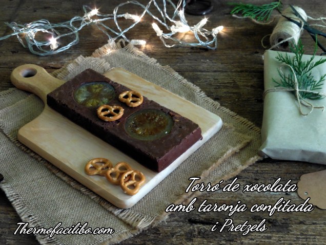 Torró de xocolata taronja i pretzels.